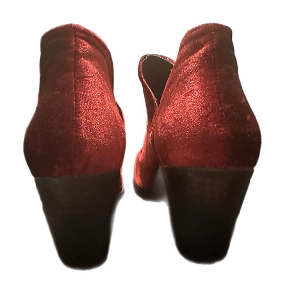 Steve Madden Red Velvet Boots - Picture 4 of 7